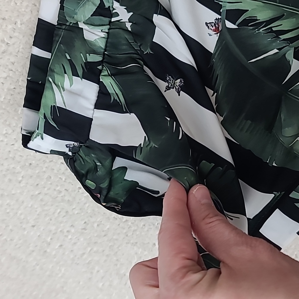 Revolve Plush Silky Stripe Jungle Pajama Set - NVR WORN - Picture 14 of 16